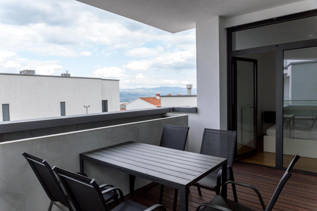 Auredius Deluxe Sea Apartment Koper Bagian luar foto